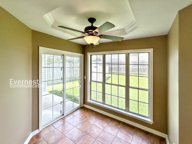 Building Photo - 323 Camden Cove Cir