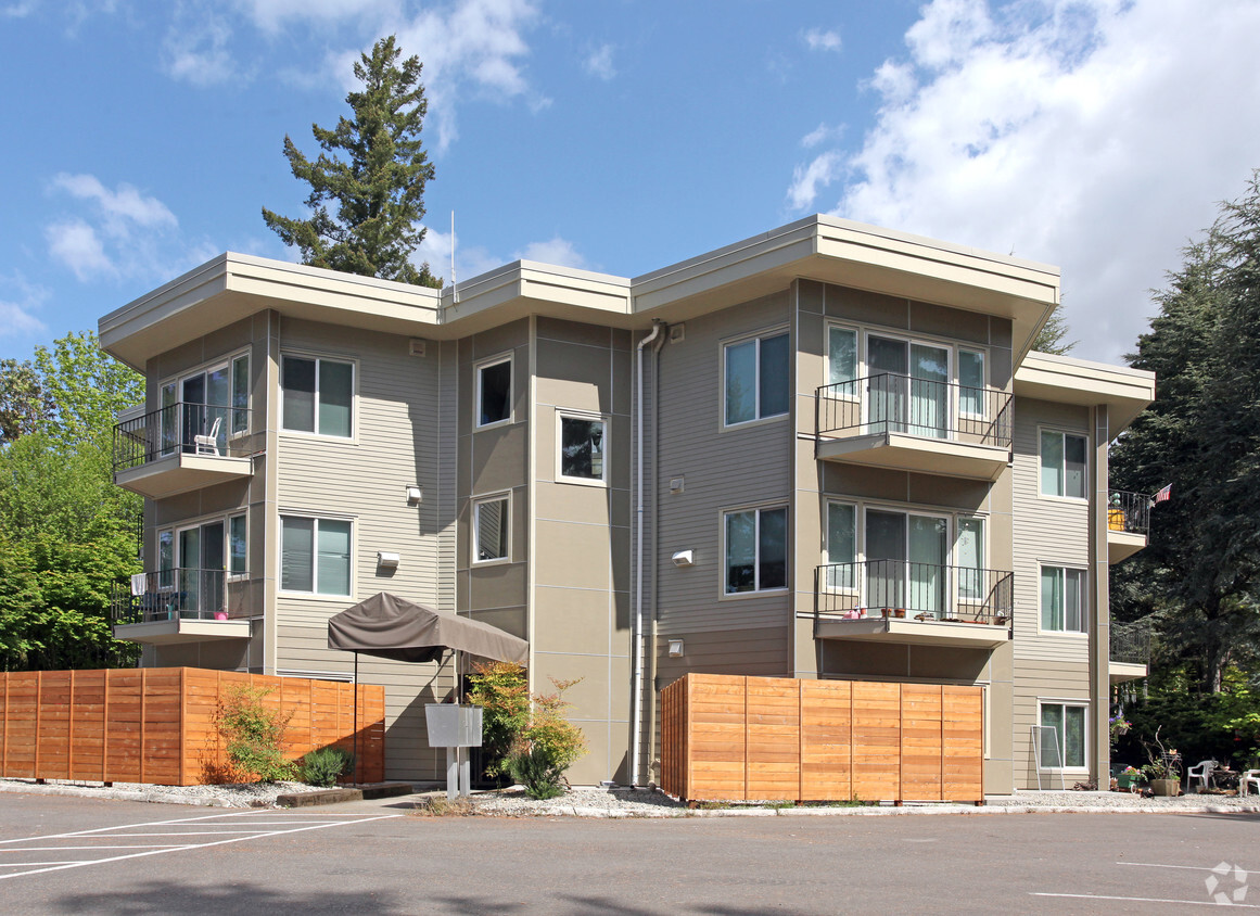 Primary Photo - Holly Creek Apartments