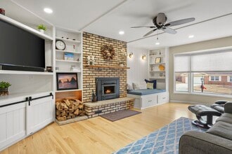 Building Photo - 310 Yosemite Trail