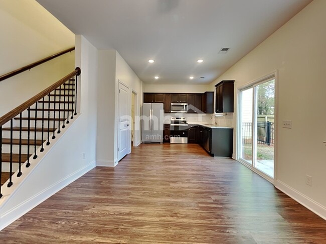 Building Photo - 1821 Produce Ln