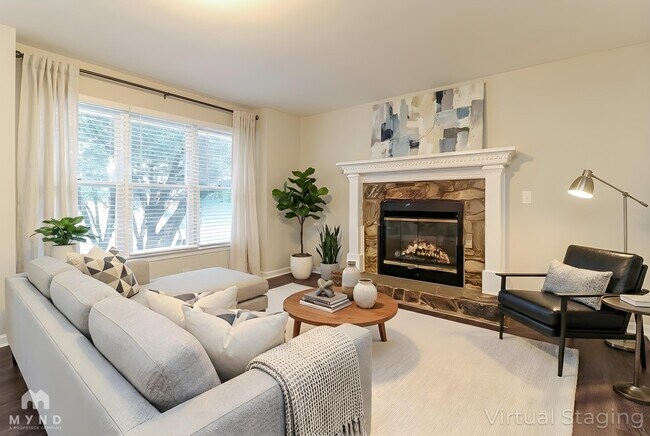 Foto del edificio - 5037 Huntingcreek Dr