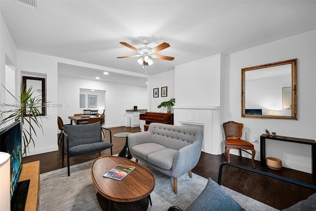 Photo - 370 NE 87th Street Unit House