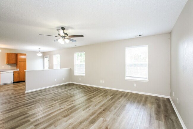 Foto del edificio - 6337 River Valley Way