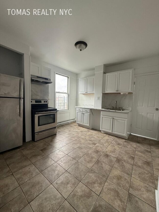 Photo - 15 Cedar St Apartment