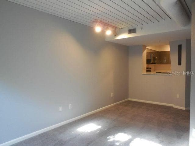 Foto del edificio - 2411 W Horatio St