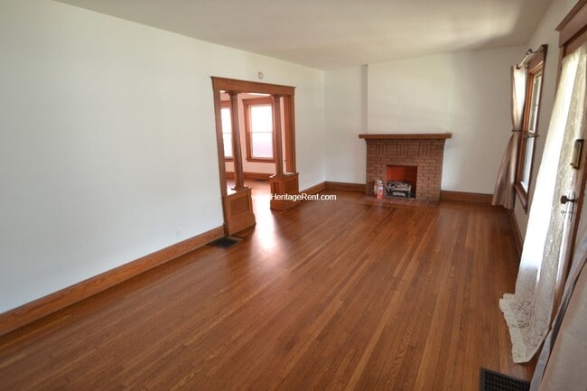 Foto del edificio - Beautifully updated home with proximity to parks and nightlife plus quick, easy access to the city