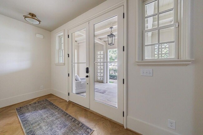 Foto del edificio - 81 Delmont Dr NE