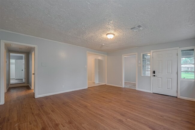 Building Photo - 4906 Larkspur St