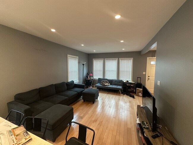 Foto del edificio - 31-33 Thorton St. Unit 1