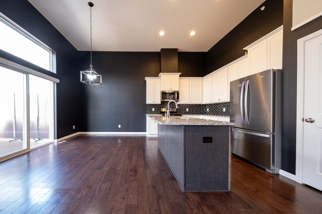 Foto del edificio - 13369 Bronze Pkwy