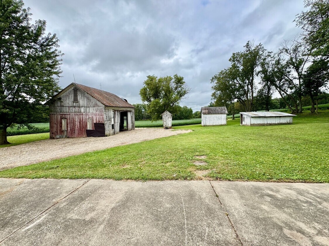 Foto del edificio - Coming Soon! Farm house in Ashland schools