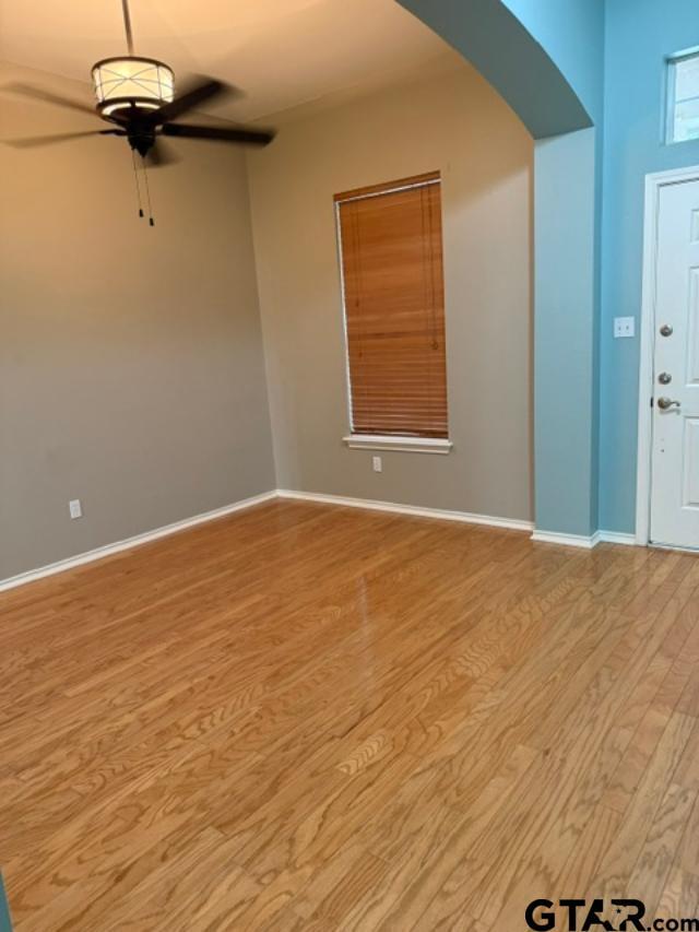 Foto del edificio - 625 Winding Brook Ln