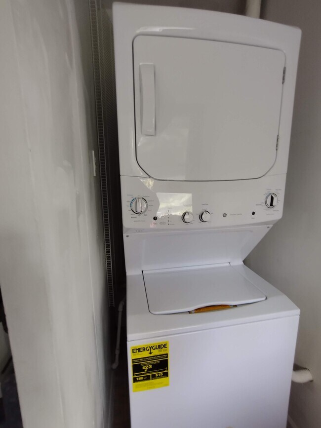 Foto del edificio - 3411 N Windcrest Dr