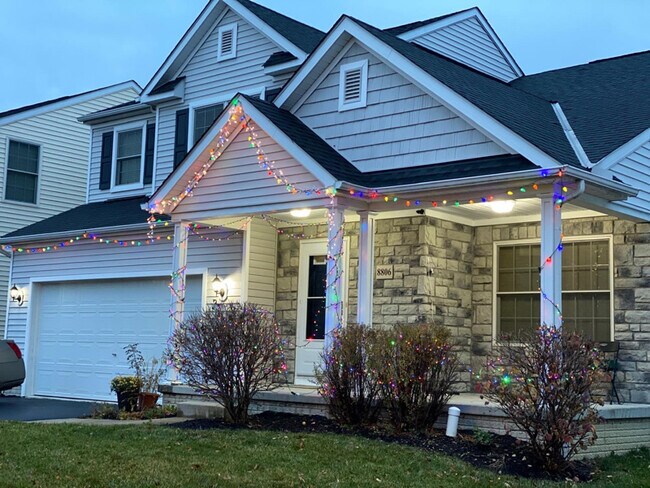 Foto del edificio - 8806 Emerald Hill Dr