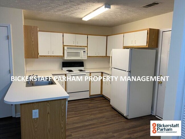 Foto del edificio - 2 Bedroom 1.5 Bath. Located Off Of Macon Rd!!