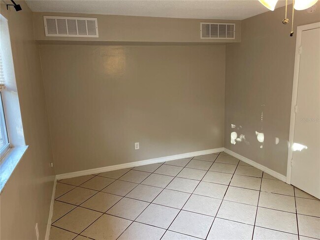 Foto del edificio - 702 Heritage Ln
