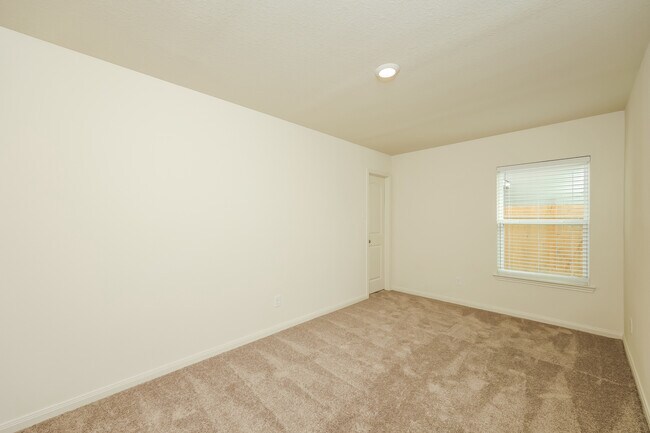 Foto del edificio - 11903 Claudette St, San Antonio, TX