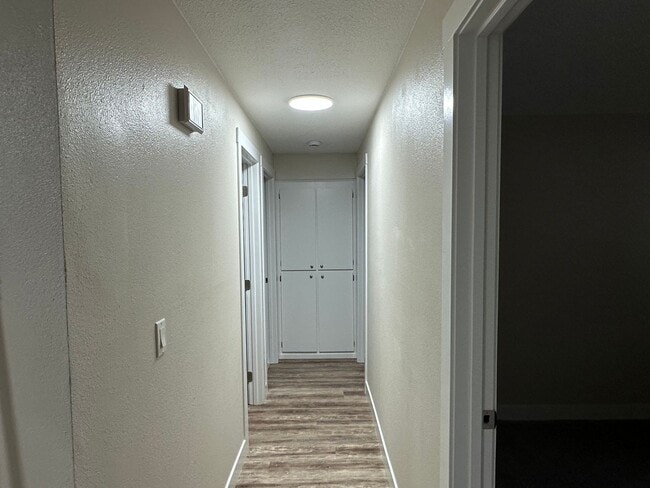 Building Photo - Updated 3 Bed, 1 Bath Spacious Home!