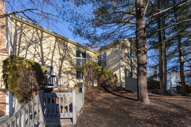 Building Photo - 10 Tybee Ln