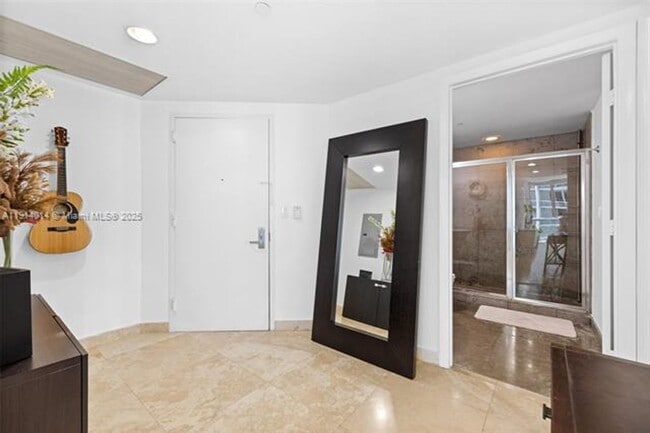 Photo - 495 Brickell Ave Apartment