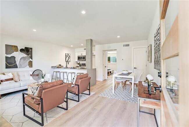 Foto del edificio - 1203 Hollow Creek Dr