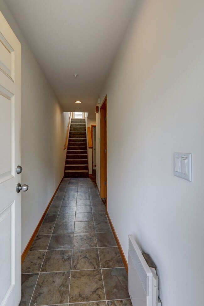 Foto del edificio - Capitol Hill Town Home, 2BR/1.75BA with Vi...