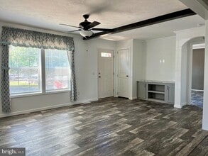 Building Photo - 25 2nd Ave