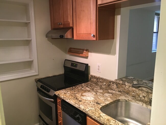 Kitchen 2 - 1495 Newton St NW
