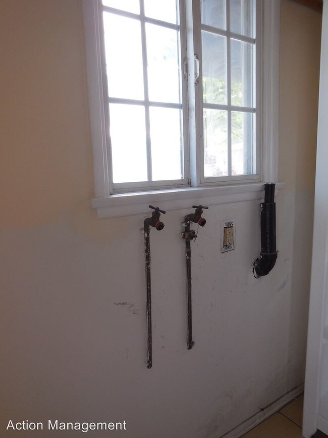 Building Photo - 3 br, 1.5 bath House - 2709 Josie Avenue