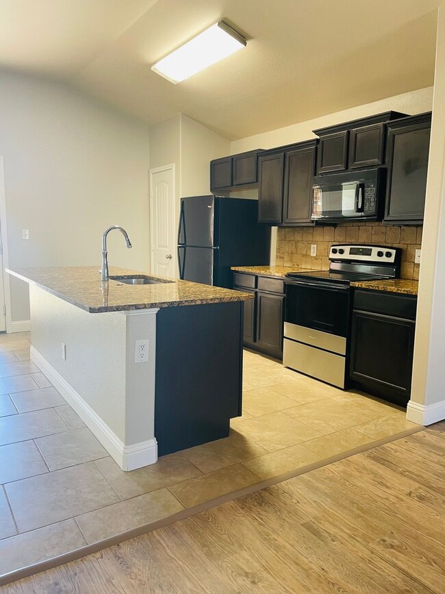 Foto del edificio - 3Bed/2Bath-Frenship ISD