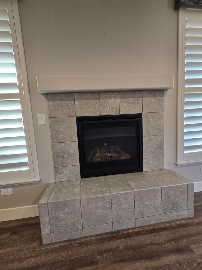 Building Photo - 774 E Cottage Loop