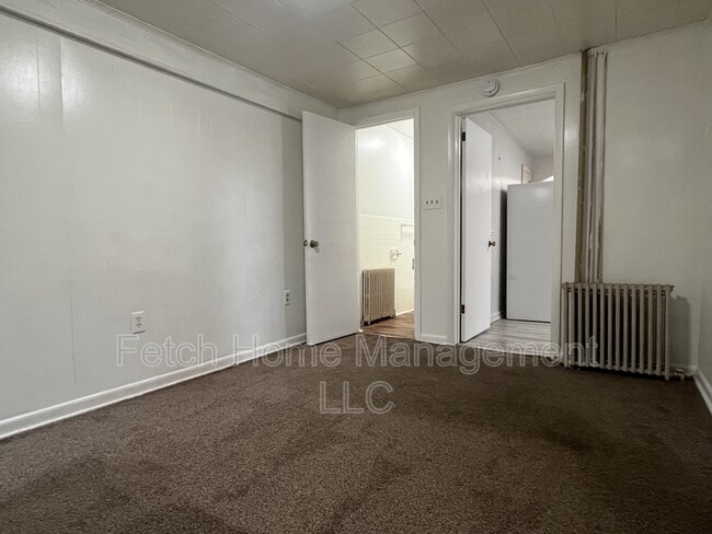 Building Photo - 15 S Front St