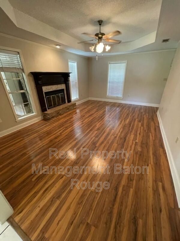 Building Photo - 27274 Turner Ln