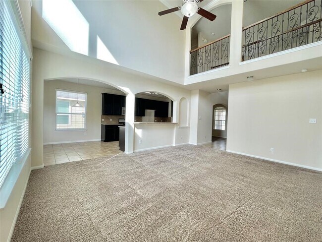 Building Photo - 25015 Diamond Ranch Dr