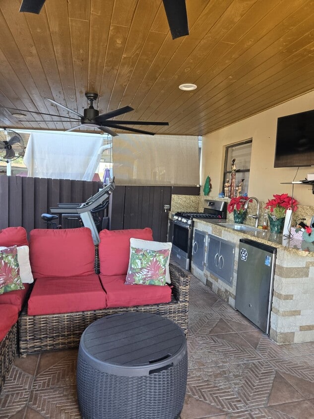 Foto del edificio - 1397 W 38th Pl