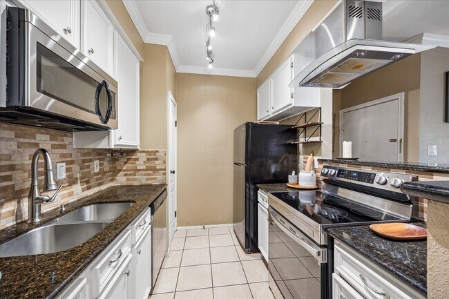 Building Photo - 7950 N Stadium Dr