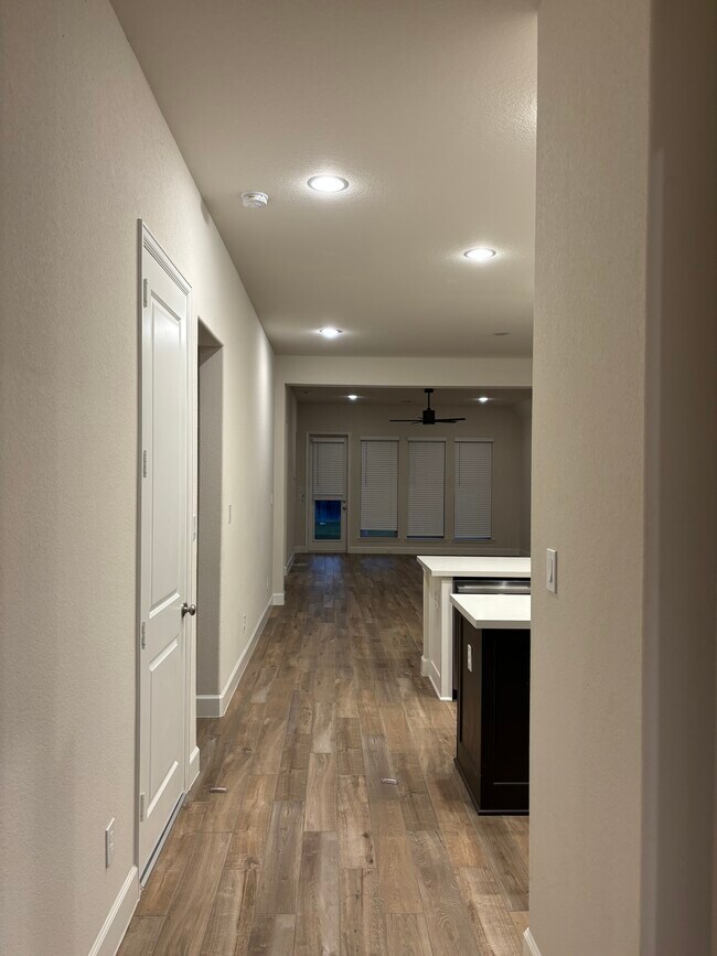Foto del edificio - 18522 Wolf Mountain Ln