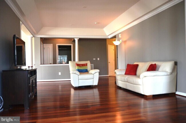 Building Photo - 7101 Travertine Dr
