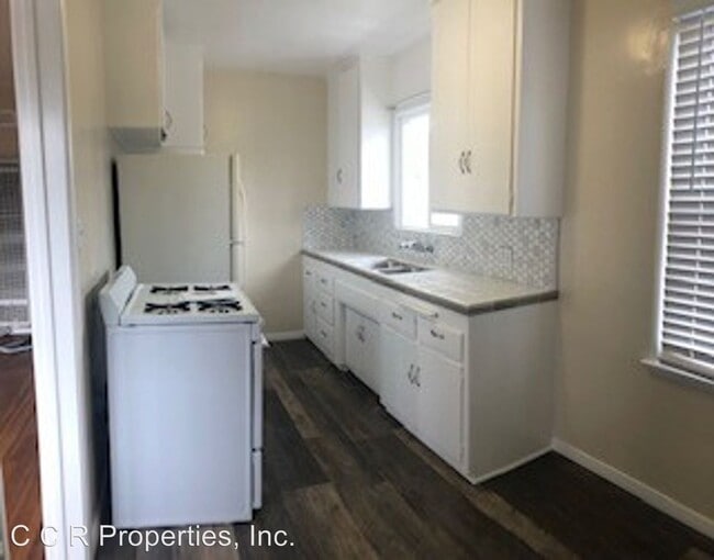 Building Photo - 6334 W 79th St