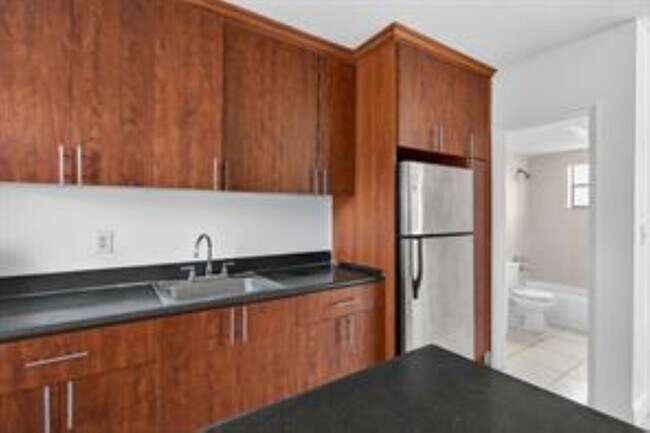 Foto del edificio - 4071 N Dixie Hwy