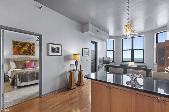 Foto del edificio - 2 br, 2 bath Condo - 1464 S Michigan Ave A...