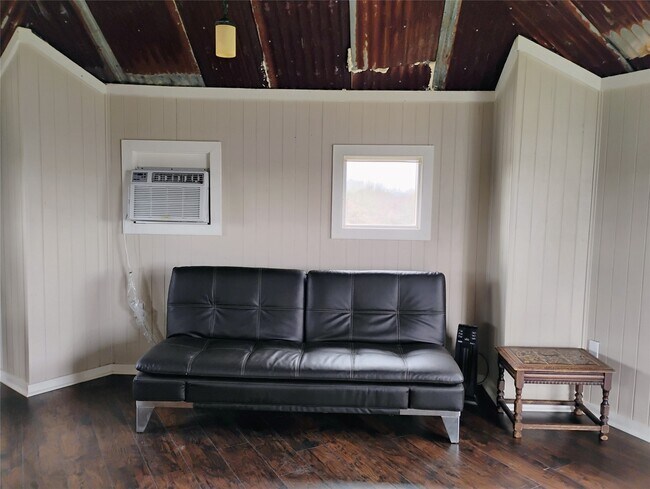 Building Photo - 6759 TX-105