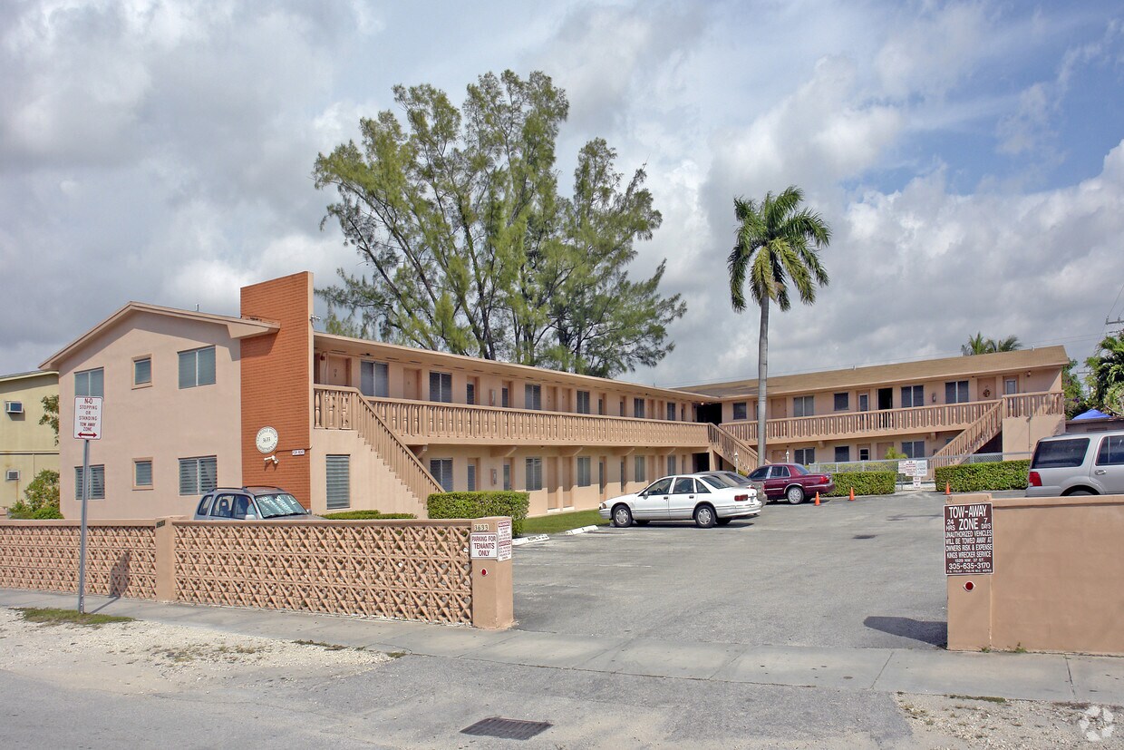 Primary Photo - Noela Apartments