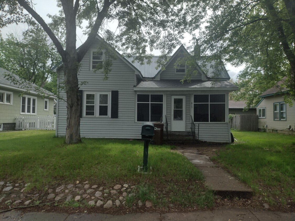 615 Holm Ave, Eau Claire, WI 54703 House Rental in Eau Claire, WI