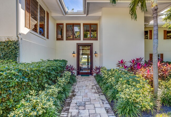 Foto del edificio - 1600 Treasure Ln