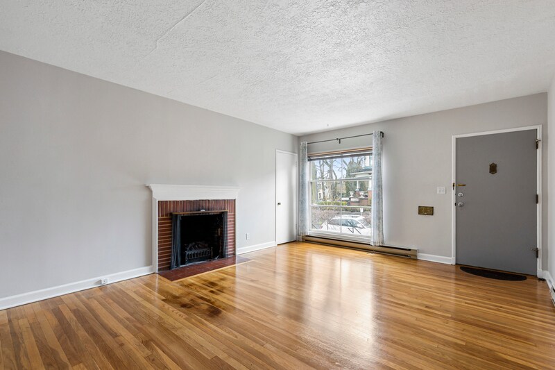 1512 NE Schuyler St, Portland, OR 97212 Condo for Rent in Portland, OR