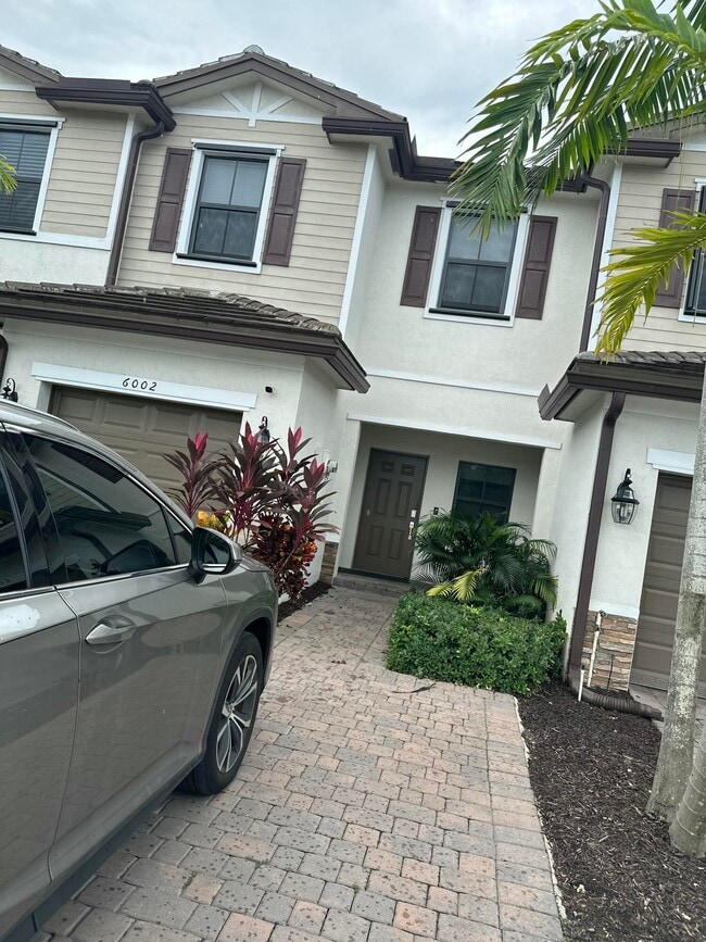 Building Photo - 6002 Clydesdale Ct