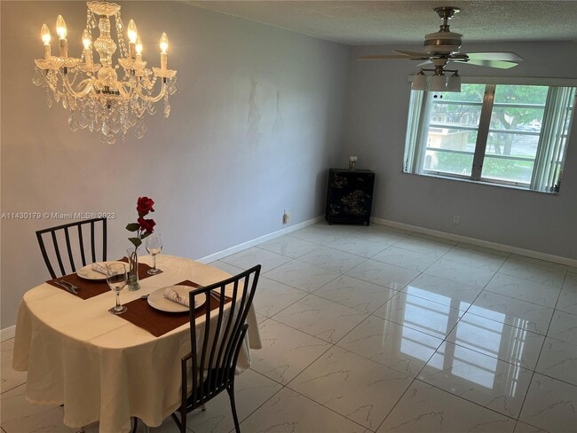 Building Photo - 200 Ashbury Rd