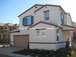 Building Photo - 298 W Santa Clara Dr