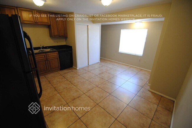 Building Photo - 6619 W Monte Vista Rd